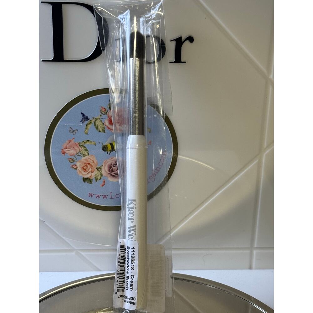 Kjaer Weis Cream Eye Shadow Brush - NEW